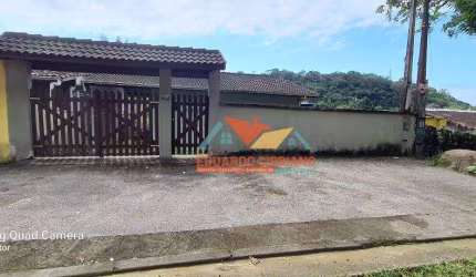 Casa com 2 dormitórios à venda, 100 m² por R$ 650.000,00 - Condomínio Verde Mar - Caraguatatuba/SP