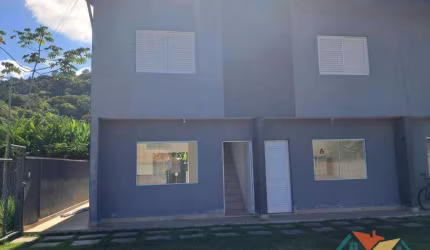Casa com 2 dormitórios para alugar, 81 m² por R$ 2.400,00/mês - Capricórnio III - Caraguatatuba/SP