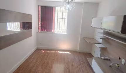 Apartamento vazio para venda em Santa Rosa, 2 quartos, vaga e sol da manhã.