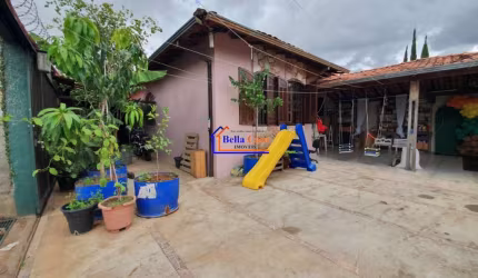 Casa com 3 quartos à venda na Rua Laurindo Rabelo, Santa Mônica, Belo Horizonte por R$ 750.000
