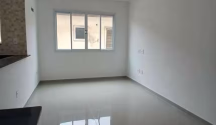 Aluga-se casa triplex nova  de 3 dormitórios/ Espaço Gourmet/ Estuário/Santos