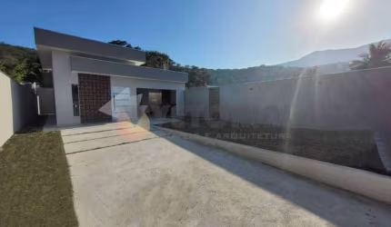 Casa com 3 quartos, 170m², à venda em Caraguatatuba, Jardim do Sol