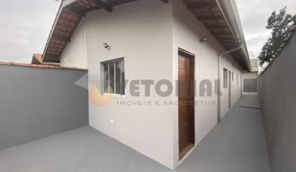 Casa à venda em Caraguatatuba, Balneário dos Golfinhos, com 2 quartos, 61m²