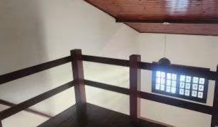 Linda casa condomínio São Guilherme