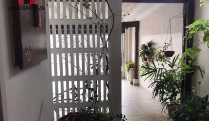 Casa no Brooklin Velho, com 2 dormitórios, edicula e 2 vagas de garagem