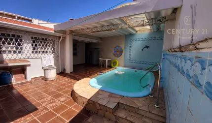 Casa com 3 dormitórios à venda, 260 m² por R$ 750.000,00 - Centro - Piracicaba/SP