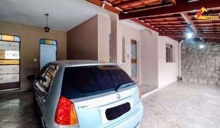 Casa à venda, 3 quartos, 2 vagas, Interlagos - Divinópolis/MG