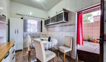 Casa à venda, 2 quartos, 1 suíte, 4 vagas, Interlagos - Divinópolis/MG