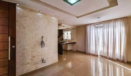 Casa para aluguel, 3 quartos, 1 suíte, 2 vagas, Vila Romana - Divinópolis/MG