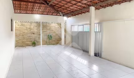Casa à venda em Mirassol (Natal/RN) | 3 quartos, 136m²