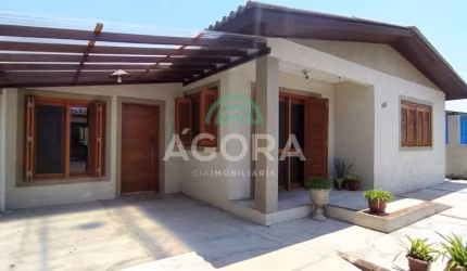 Casa térrea de 3(três) dormitórios, sendo 1(uma) suíte na Estância Velha em Canoas