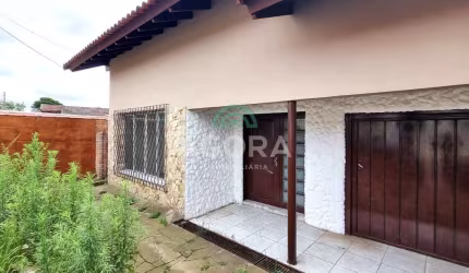 Casa térrea com 3 (três) dormitórios, localizado no bairro Nossa Senhora das Graças.