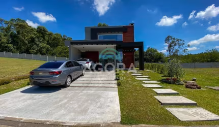 Sobrado mobiliado em condomínio fechado medindo 213,81 m² em Nova Santa Rita