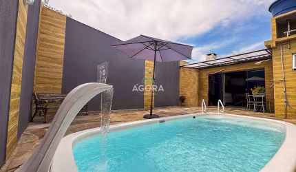 Excelente casa térrea mobiliada e piscina, localizada no bairro São José.