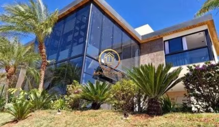 Casa á venda com 357m², 5 quartos, e 4 suítes no condomínio em Jaguariúna/SP.