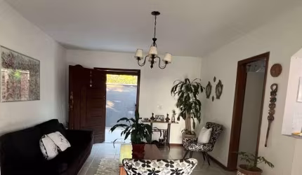 Vendo linda Casa com 4 quartos 3 suítes 450 m2 Niterói/Itaipu