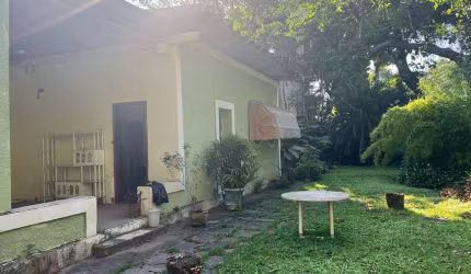 Vendo casa de 2 quartos sendo 1 suíte em Itanhaga