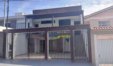 Casa com 3 dormitórios, 216 m² - venda por R$ 730.000,00 ou aluguel por R$ 3.830,00/mês - Parque Jaçatuba - Santo André/SP