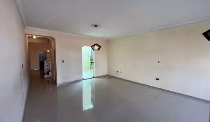 Sobrado com 3 dormitórios para alugar, 222 m² - Parque Jaçatuba - Santo André/SP