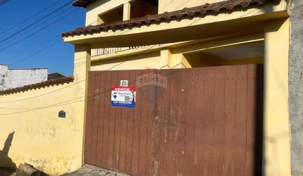 CASA NA PRAIA DO SOL A VENDA TRES QUARTOS UMA SUITE