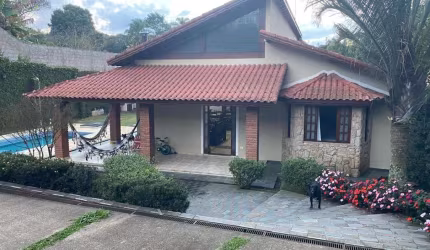 Casa para Venda em Ibiúna, Ibiuna, 4 dormitórios, 2 suítes, 4 banheiros, 6 vagas