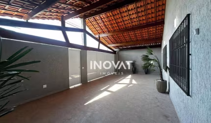 Casa com 4 dormitórios à venda, 190 m² por R$ 870.000,00 - Vila Tupi - Praia Grande/SP