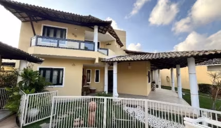 Casa de Alto Padrão com 4 Quartos e Lazer Completo em Condomínio Fechado, Buraquinho