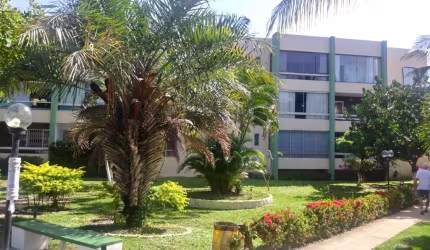Apartamento Reformado 3/4 com Suíte a 200m da Praia de Vilas