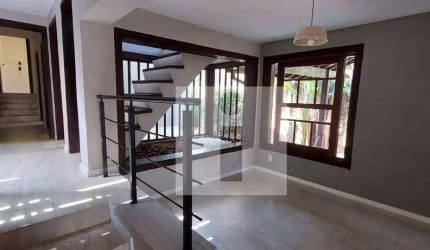 Casa a venda no condomínio San Conrado