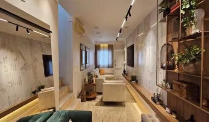 Encante-se com esta Casa toda Modernizada em Santos.