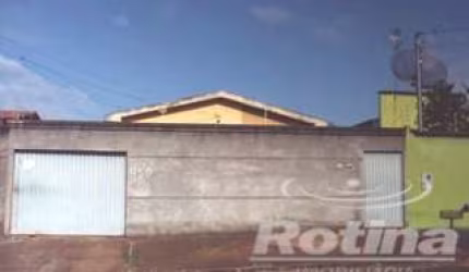Casa à venda, 6 quartos, Dona Zulmira - Uberlândia/MG - Rotina Imobiliária