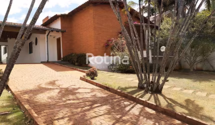 Casa à venda, 3 quartos, Cidade Jardim - Uberlândia/MG - Rotina Imobiliária