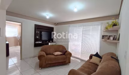 Casa à venda, 2 quartos, Laranjeiras - Uberlândia/MG - Rotina Imobiliária