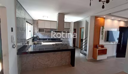 Casa à venda, 4 quartos, Nova Uberlândia - Uberlândia/MG - Rotina Imobiliária