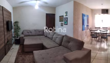 Casa à venda, 4 quartos, Umuarama - Uberlândia/MG - Rotina Imobiliária