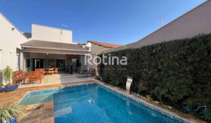 Casa à venda, 3 quartos, Santa Mônica - Uberlândia/MG - Rotina Imobiliária
