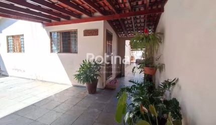 Casa à venda, 3 quartos, Planalto - Uberlândia/MG - Rotina Imobiliária