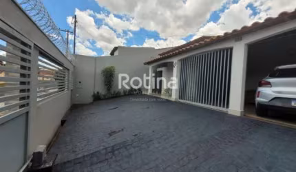 Casa à venda, 3 quartos, Osvaldo Rezende - Uberlândia/MG - Rotina Imobiliária