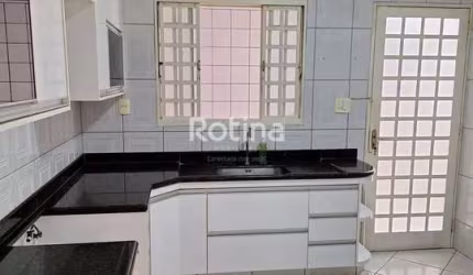 Casa à venda, 4 quartos, Jardim Patrícia - Uberlândia/MG - Rotina Imobiliária