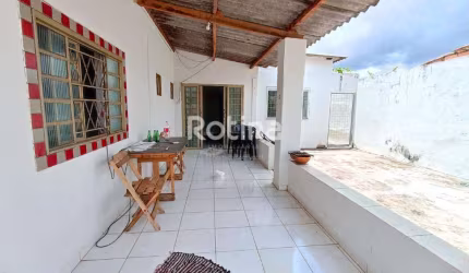 Casa à venda, 3 quartos, Granada - Uberlândia/MG - Rotina Imobiliária
