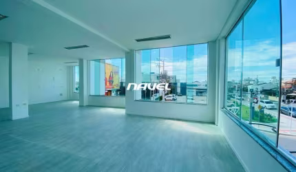 SALA COMERCIAL PARA LOCAÇÃO NO CENTRO DE NAVEGANTES/SC