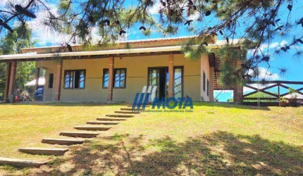 Chácara a venda com 34.000,00m2 Agudos do Sul com Casa sede, casa de caseiro e lagos. Uma linda propriedade rural com Casa em alvenaria com 3 quartos