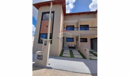 Duplex no centro de Extremoz