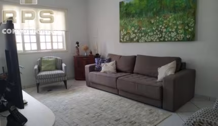Casa com 143,49 m² de área construída e 125,00 m2 de terreno,  com 03 dormitórios, sendo 01 suíte , lavabo e cozinha com armarios planejados