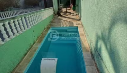 Sobrado com 4 Dormitórios, sendo todos suítes, 5 vagas, Piscina, 206 metros