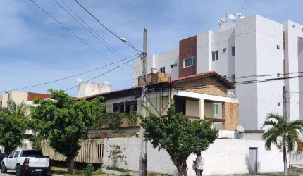 Casa 1° andar com piscina a 300m da praia no Bessa - CA0119.