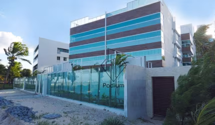 Apartamento porteira fechada, com vista definitiva para o mar e pé na areia da praia de Ponta de Campina -AP2620.