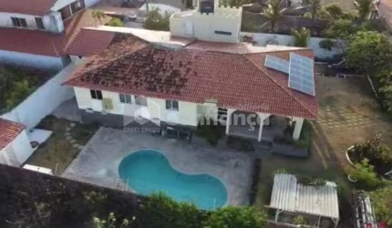 Casa Alto Padrão à Venda na Praia da Iparana em Caucaia/CE