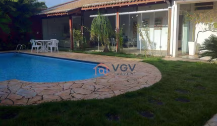 Casa com 3 dormitórios, piscina, churrasqueira, jardim  - Parque Universitário - Franca/SP