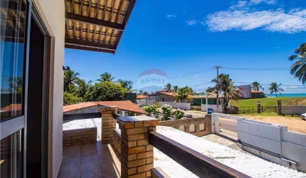 Linda casa na praia de Barra de Tabatinga próximoa Lagoa de Aritúba com 4 Quartos,1 Dependência e área de lazer completa com piscina.